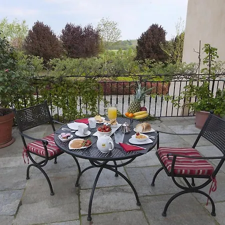 ベッド・アンド・ブレックファスト Il Convento Montegrosso dʼAsti